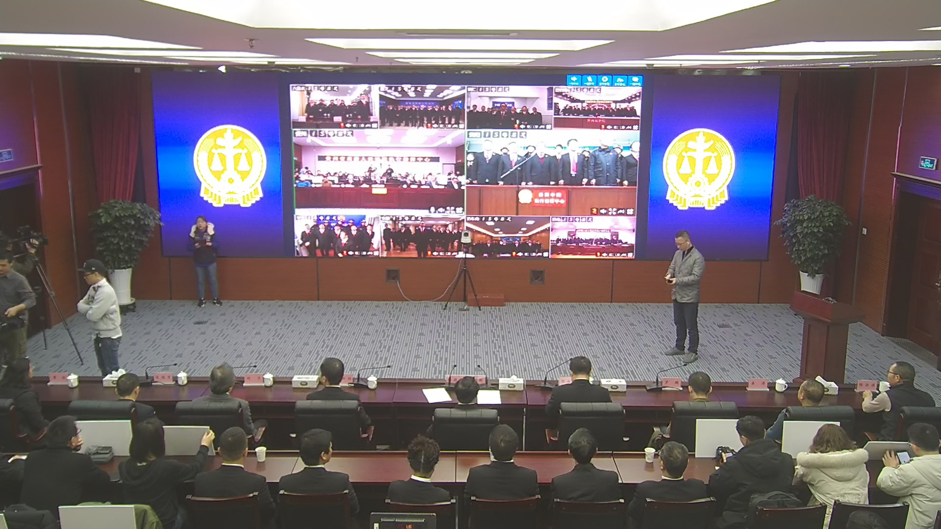 后攝像頭_監(jiān)控點1_后攝像頭_20191211222301_1194601.jpg